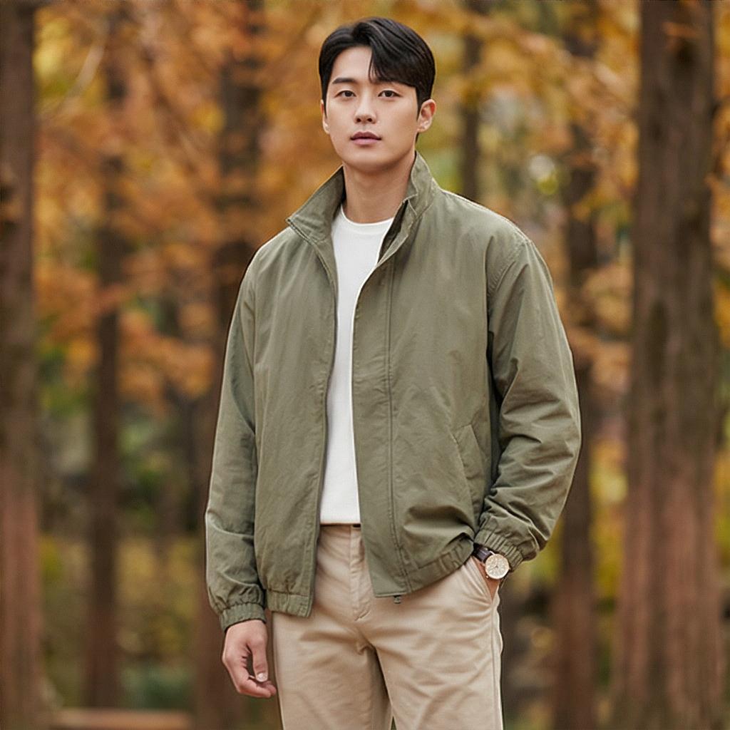 베이지색 치노 팬츠: 부드러운 감성의 미니멀룩