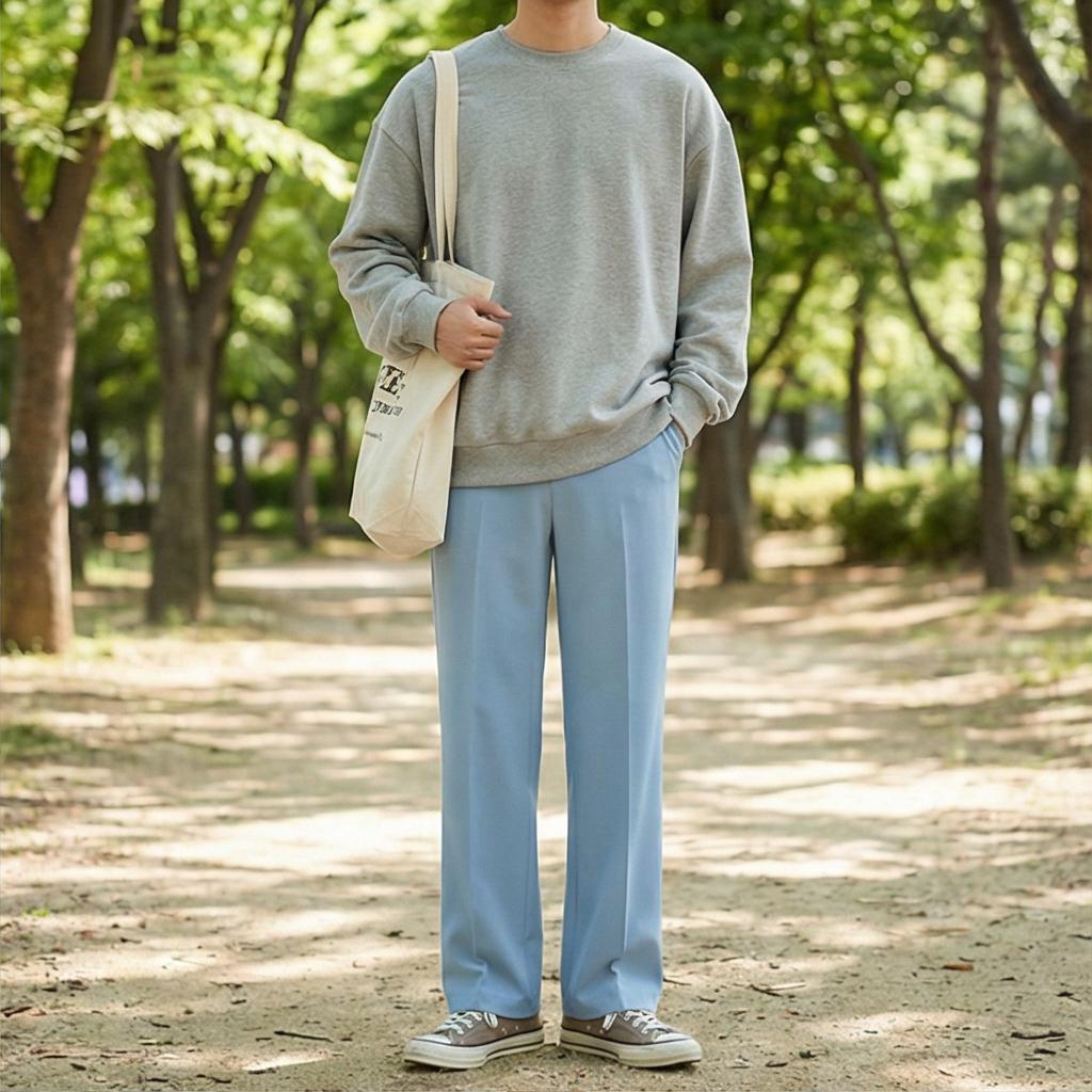 회색 맨투맨: 편안한 근교 나들이 룩