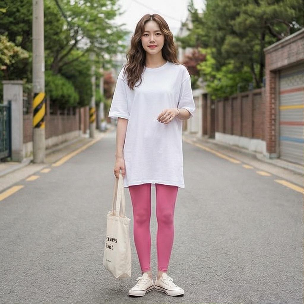 롱 기장의 화이트 티셔츠: 편안한 데일리 룩