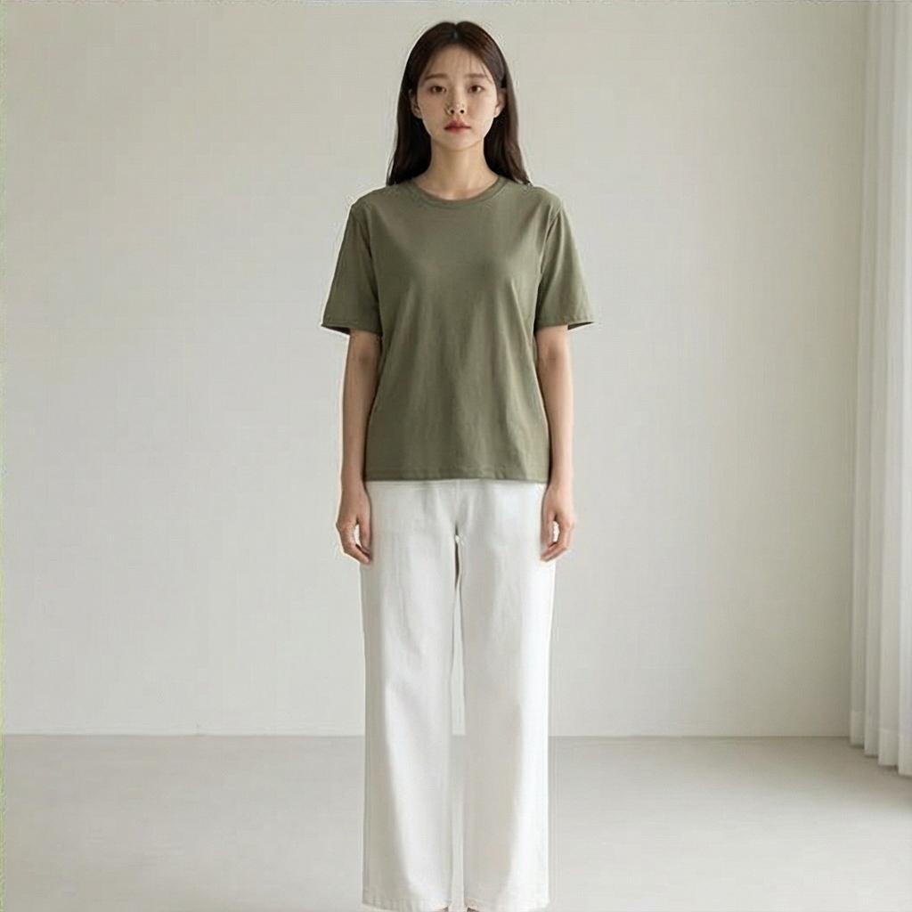 화이트 와이드 팬츠: 화사한 톤업 스타일