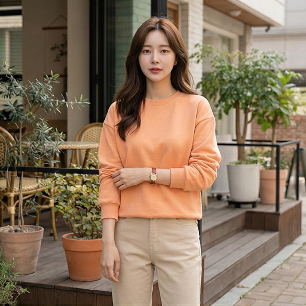 베이지색 코튼 팬츠: 부드러운 나들이 룩